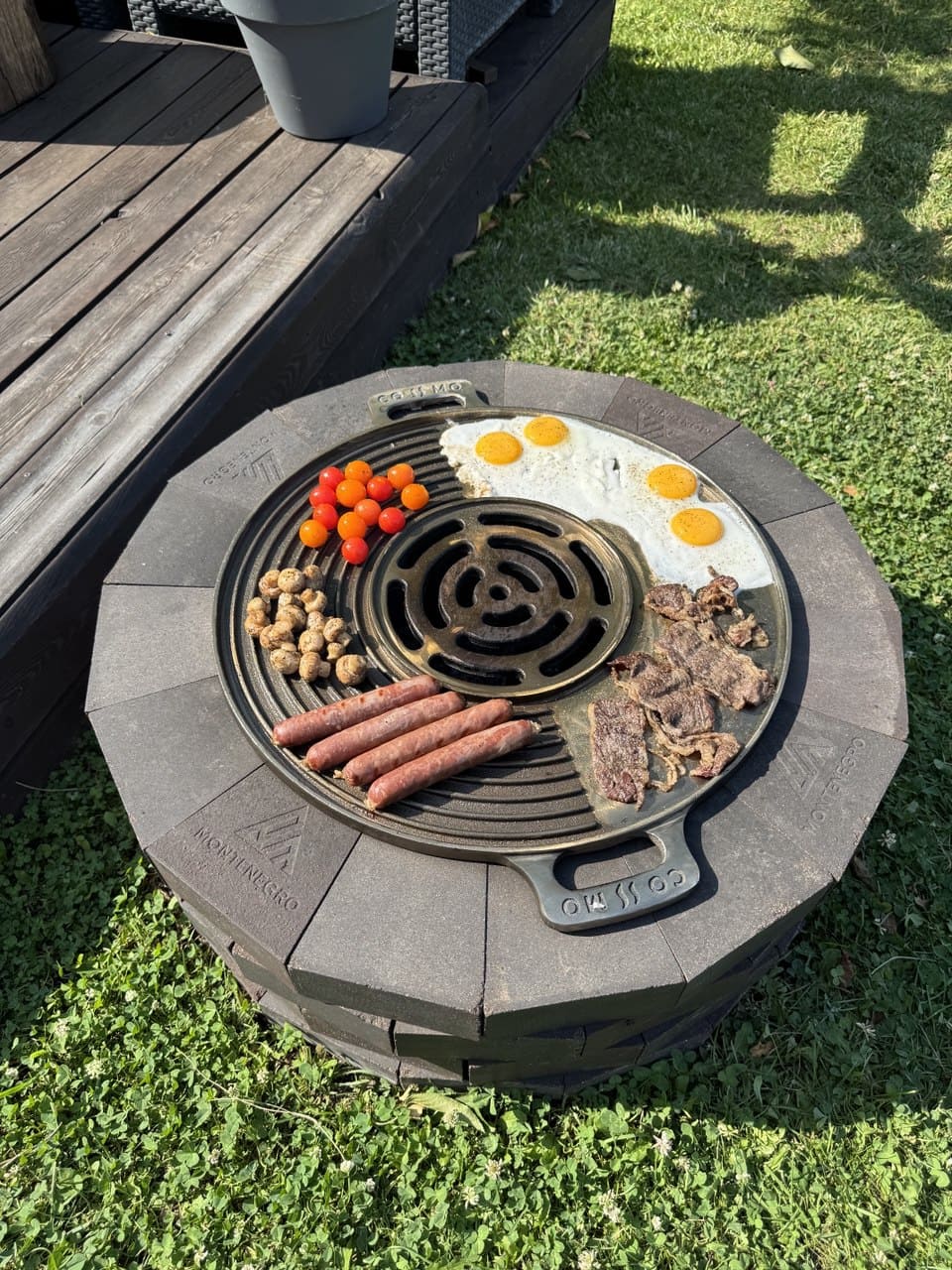очаг для костра из кирпича (черный огнеупорный кирпич  Montenegro)