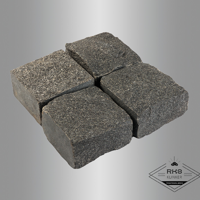 Гранитная брусчатка Габбро, Другорецкое, Пилено-колотая, 100x100x50 мм в Смоленске