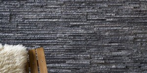 Каменные стены в интерьере, на фото 3D панели RKS SLATE Кварцит Black Quartz купить (2)