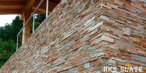 Каменный цоколь и подпорные стены фото проекта 3D панели RKS SLATE  Кварцит Biege Quartz Country заказать облицовочный камень онлайн (9)