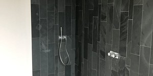 Черная сланцевая плитка для ванной комнаты RKS SLATE Сланец Brazil Black Natural купить плитку из натурального камня (2)