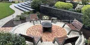 Обустройство патио фото микс тротуарной плитки БРАЕР САН-ТРОПЕ КАНЬОН, КЛАССИКО КРУГОВАЯ БЕЛЫЙ, ТУМАН