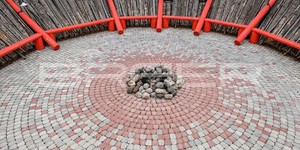 Тротуарная плитка Браер Классико круговая туман, винный, коралловый - узоры тротуарной плитки из двух цветов (2)