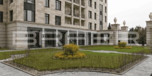 Тротуарная плитка БРАЕР Классико серый и белый  фото объекта - ЖК Баркли, Москва (2)