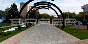 Тротуарная плитка БРАЕР Старый Город Ландхаус туман, серый, койот - Сквер им. 50-летия ВЛКСМ. Подольск (1)